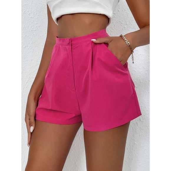 Plicated Detail Wide Leg Shorts with pockets - Picture 4 of 11